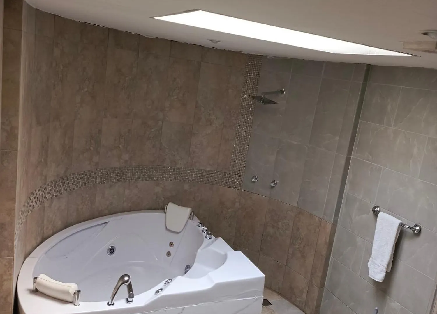 쿠엔카 Departamento Doble Con Jacuzzi 아파트 0*,  에콰도르